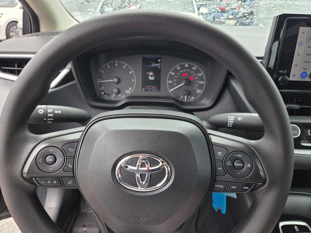 Used 2023 Toyota Corolla LE FWD image 28