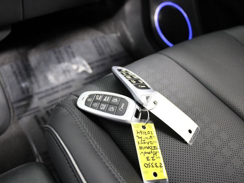 Used 2023 Hyundai Ioniq 5 Limited image 20