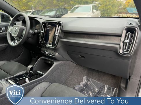 Certified 2023 Volvo C40 P8 Recharge Ultimate image 30
