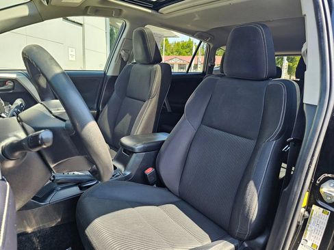 Used 2013 Toyota RAV4 XLE AWD/4WD image 20