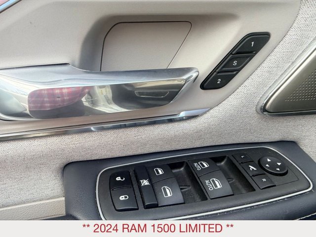 Used 2024 RAM 1500 Limited AWD/4WD image 18