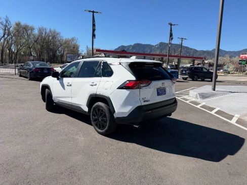 Used 2020 Toyota RAV4 LE w/ All Weather Liner Package image 12