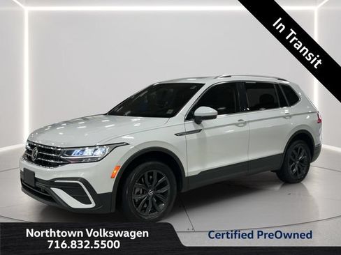 Used 2024 Volkswagen Tiguan SE AWD/4WD image 1
