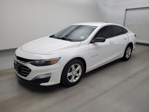 Used 2023 Chevrolet Malibu LS FWD image 2