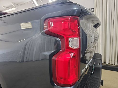 Certified 2020 Chevrolet Silverado 1500 RST AWD/4WD image 39
