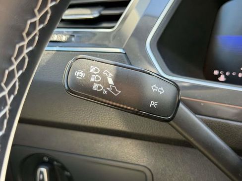 Certified 2023 Volkswagen Tiguan SE FWD image 24