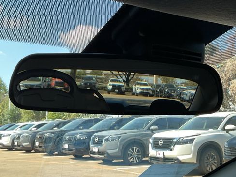 New 2025 Nissan Versa SV w/ Trunk Package image 24