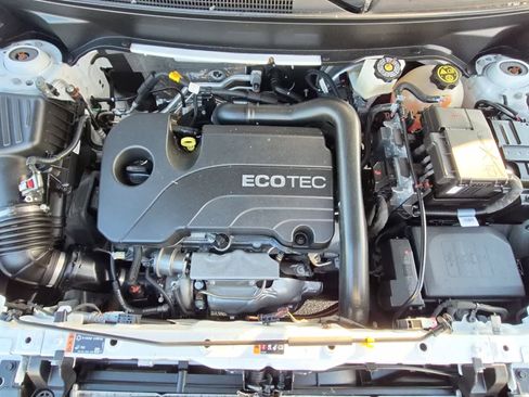 Used 2022 Chevrolet Equinox RS w/ Infotainment Package image 20