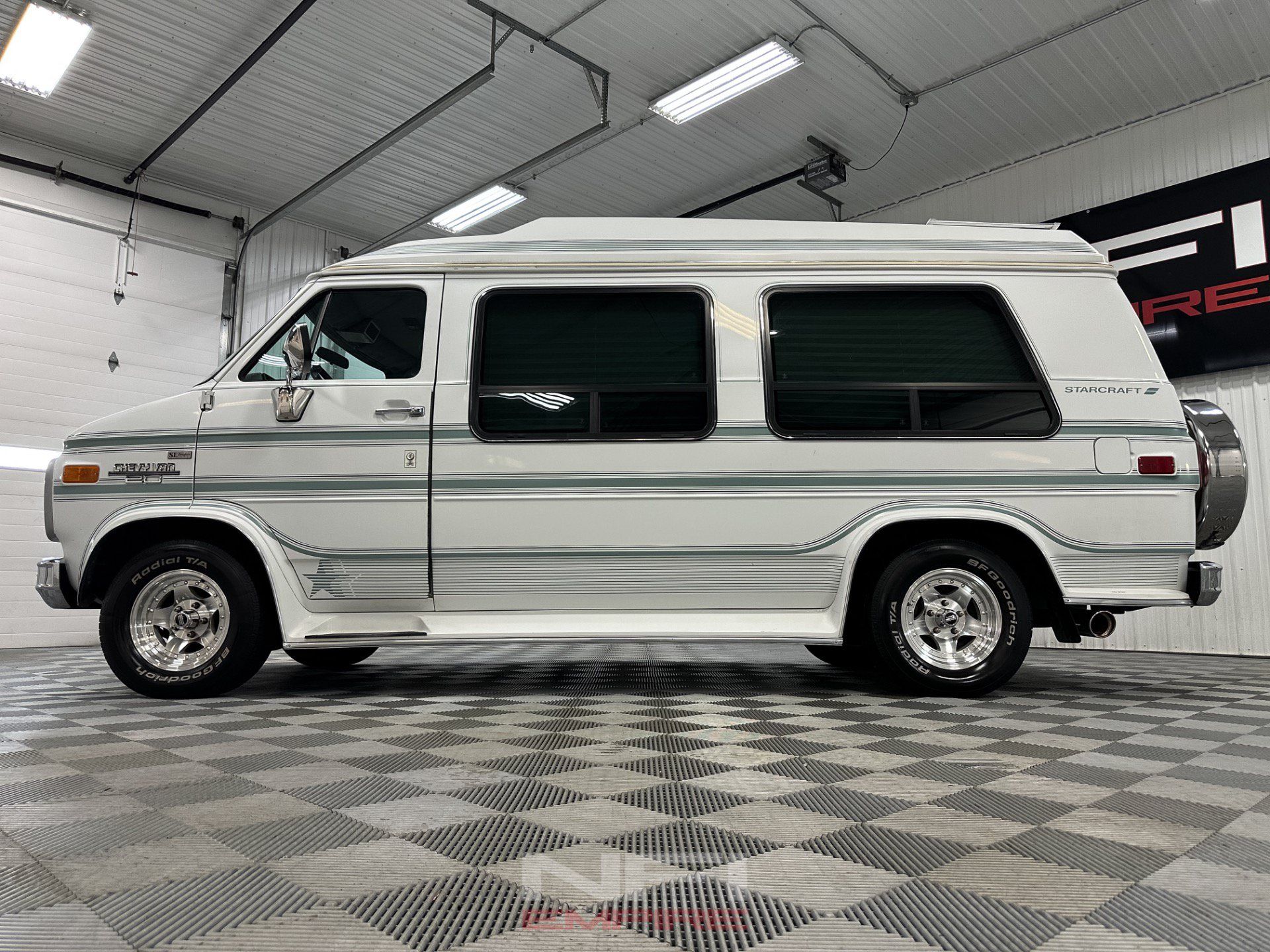 Used 1992 Chevrolet G20 RWD image 11