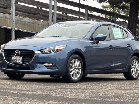 Used 2018 MAZDA MAZDA3 Sport FWD image 10