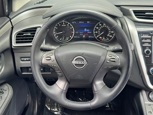 Used 2023 Nissan Murano SV FWD image 18