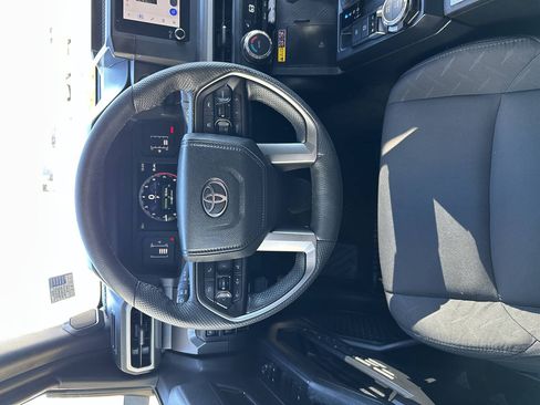 Used 2024 Toyota Tacoma SR5 AWD/4WD image 39