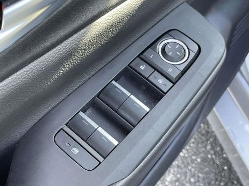 Used 2024 Toyota Prius Prime image 17