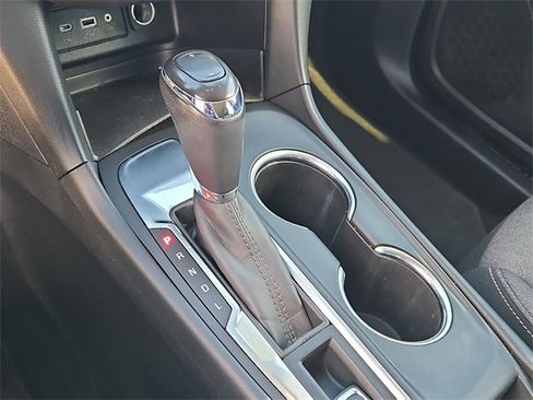 Used 2019 Chevrolet Equinox LT image 28