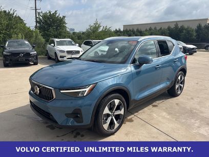 Certified 2025 Volvo XC40 B5 Plus