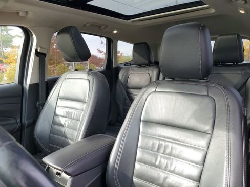 Used 2018 Ford Escape Titanium image 15