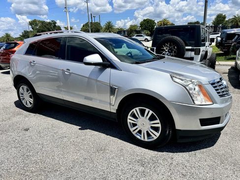 Used 2016 Cadillac SRX Luxury image 7