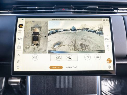 Used 2025 Land Rover Range Rover Autobiography image 30