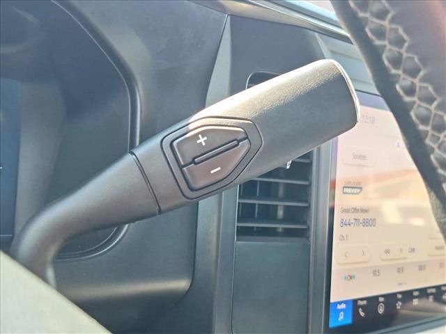 Used 2025 Ford F250 4x4 Crew Cab Super Duty image 12