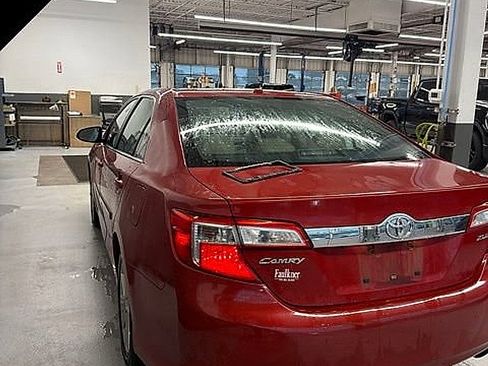 Used 2012 Toyota Camry XLE FWD image 7