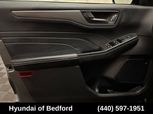 Used 2025 Ford Escape Active AWD/4WD image 11