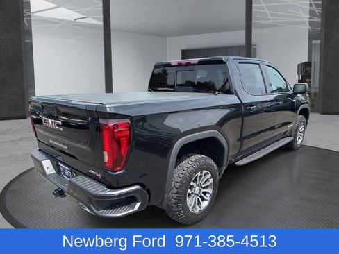 Used 2021 GMC Sierra 1500 AT4 w/ AT4 Premium Package AWD/4WD image 5