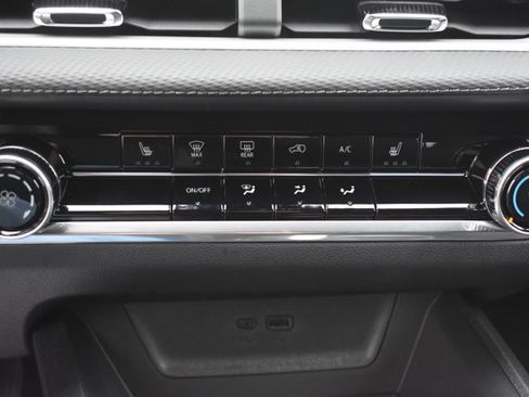 New 2026 Chevrolet Equinox LT image 25