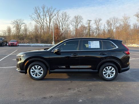 Used 2023 Honda CR-V LX image 3