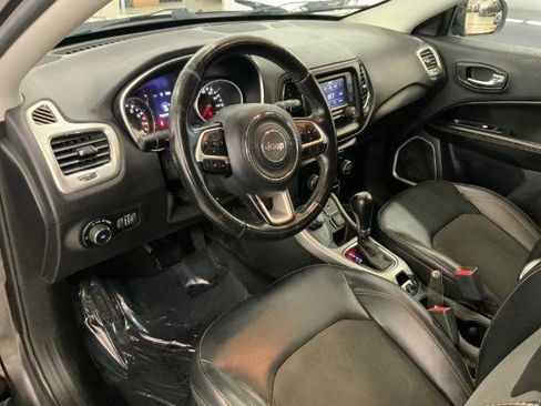 Used 2018 Jeep Compass Latitude AWD/4WD image 14