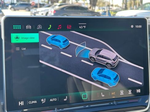 New 2026 Volkswagen Tiguan SE image 16