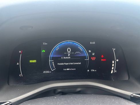 Used 2025 Toyota Camry SE FWD image 14