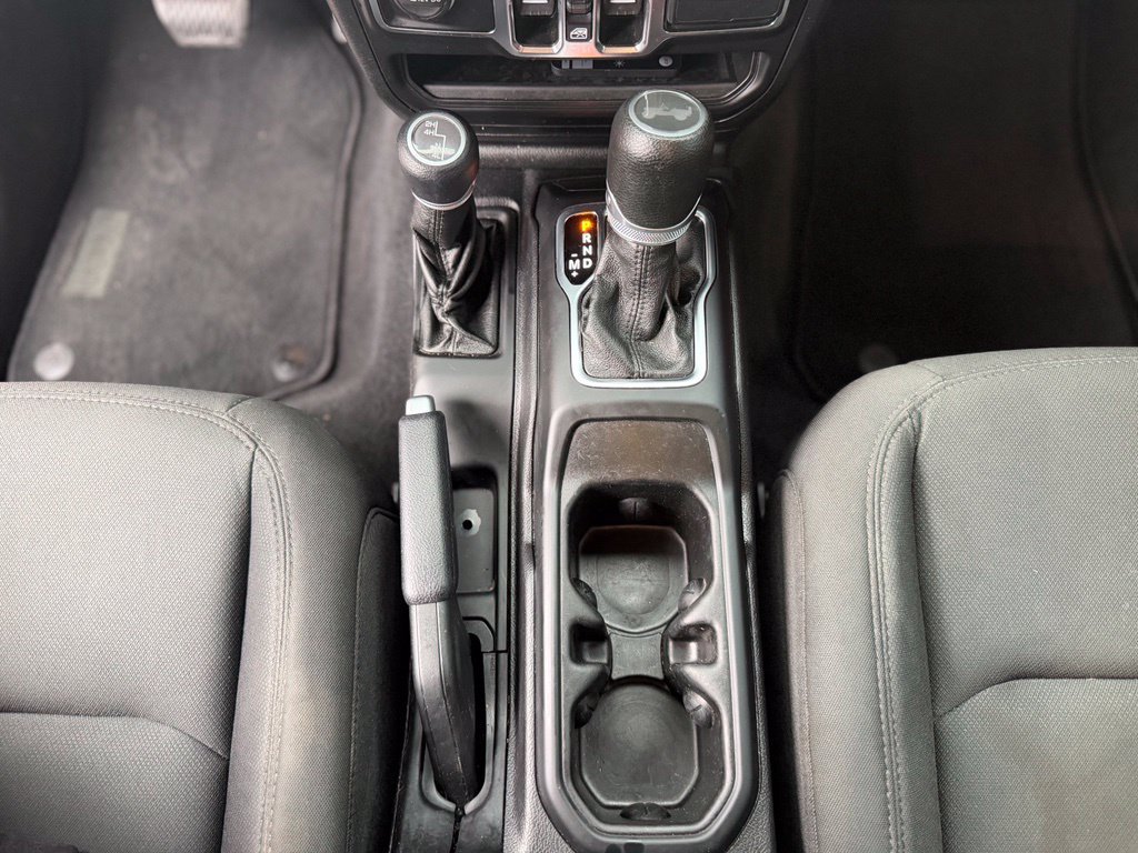 Used 2021 Jeep Wrangler Unlimited Sport AWD/4WD image 29