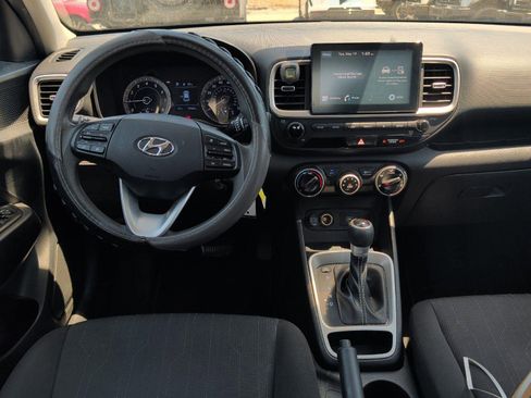 Used 2021 Hyundai Venue SE FWD image 33