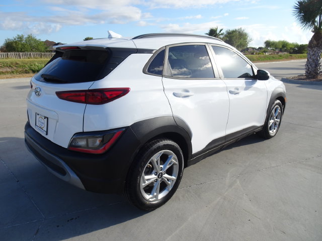 Used 2022 Hyundai Kona SEL w/ Convenience Package FWD image 4