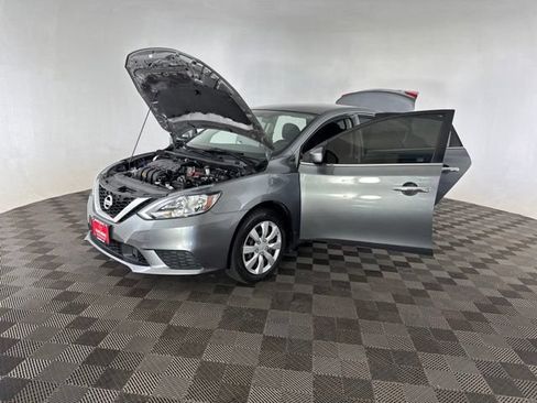 Used 2018 Nissan Sentra S FWD image 10