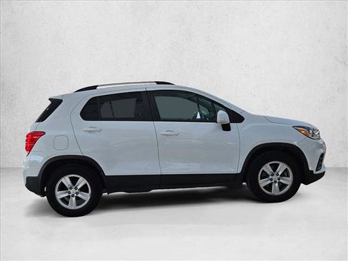 Used 2021 Chevrolet Trax LT image 4