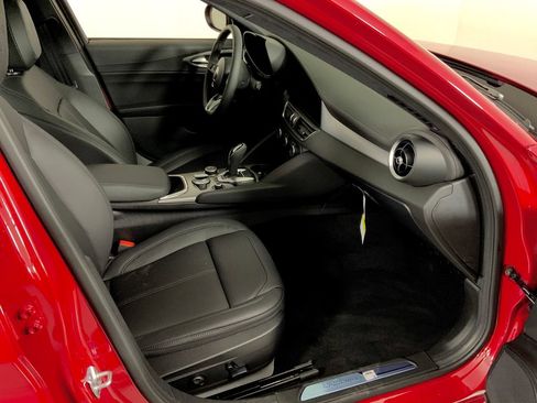 New 2026 Alfa Romeo Giulia AWD image 31