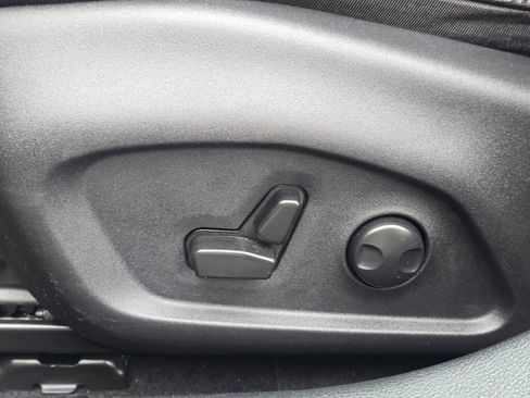 Used 2024 Jeep Compass Limited image 25