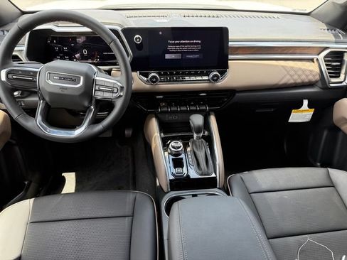 New 2026 GMC Canyon Denali AWD/4WD image 10