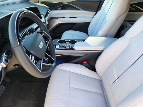 New 2025 Cadillac Lyriq Sport AWD/4WD image 10