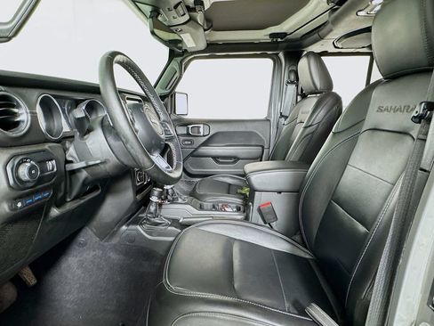 Used 2023 Jeep Wrangler Unlimited Sahara w/ Dual Top Group AWD/4WD image 11