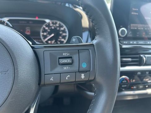 Used 2023 Nissan Pathfinder SV w/ SV Premium Package AWD/4WD image 26
