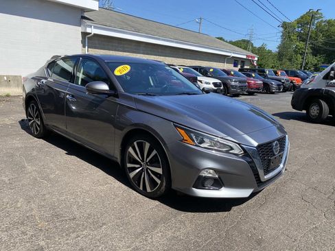 Used 2021 Nissan Altima 2.5 Platinum AWD/4WD image 11
