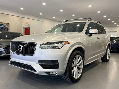 Used 2019 Volvo XC90 T5 Momentum FWD image 3