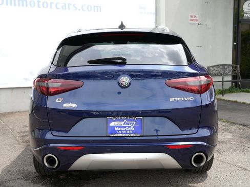 Used 2021 Alfa Romeo Stelvio Ti AWD/4WD image 8