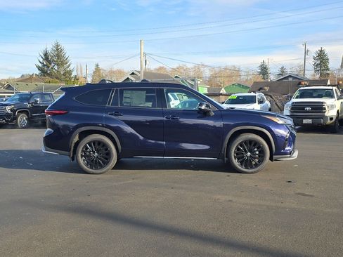 New 2026 Toyota Highlander XSE image 7