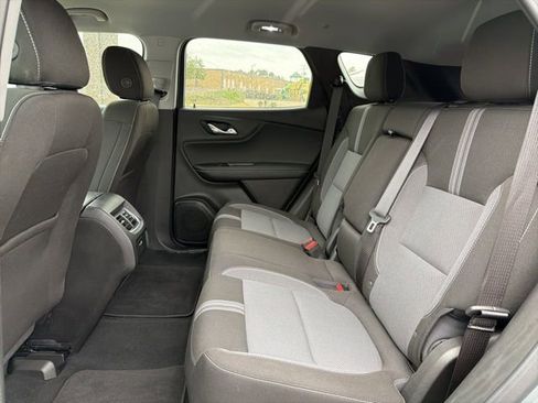 Used 2025 Chevrolet Blazer LT AWD/4WD image 23