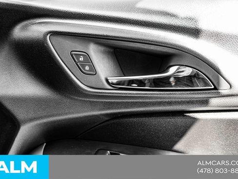 Used 2025 Chevrolet Trax LS FWD image 45