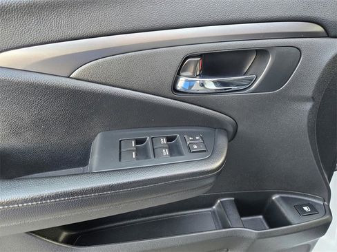 Used 2022 Honda Pilot Sport image 18