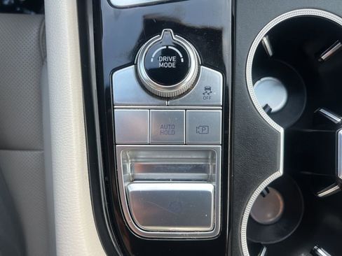 Used 2023 Genesis G70 2.0T RWD image 62